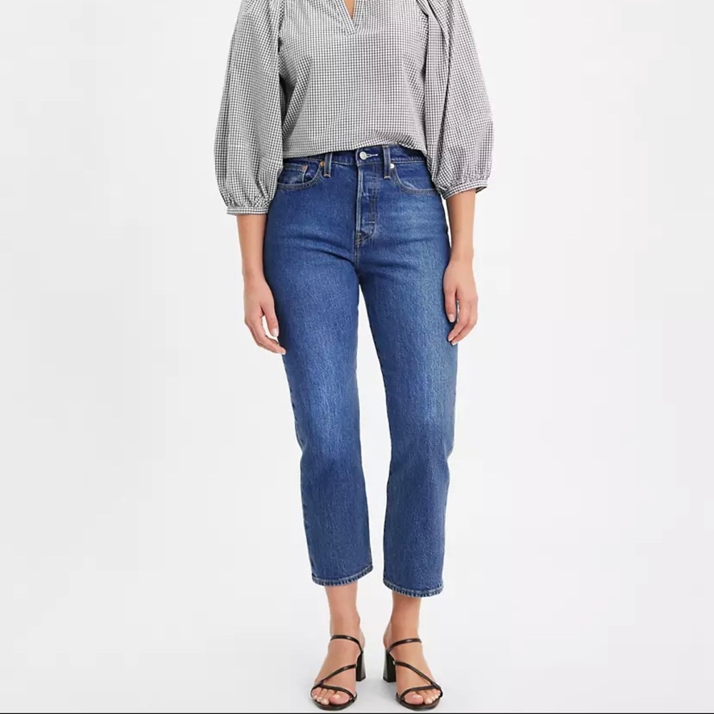 ✨PERFECT CONDITION LEVI’S✨ wedgie fit